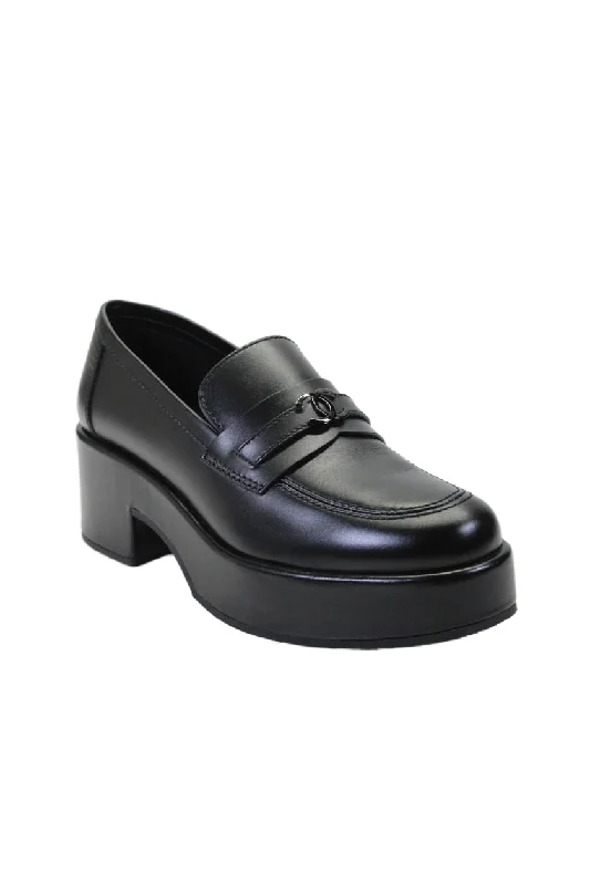 Chanel Womens Leather Platform Slip On Loafers Black