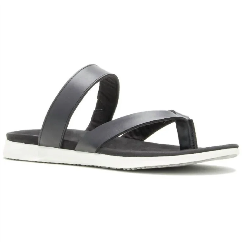 Cara Flip Sandals In Black