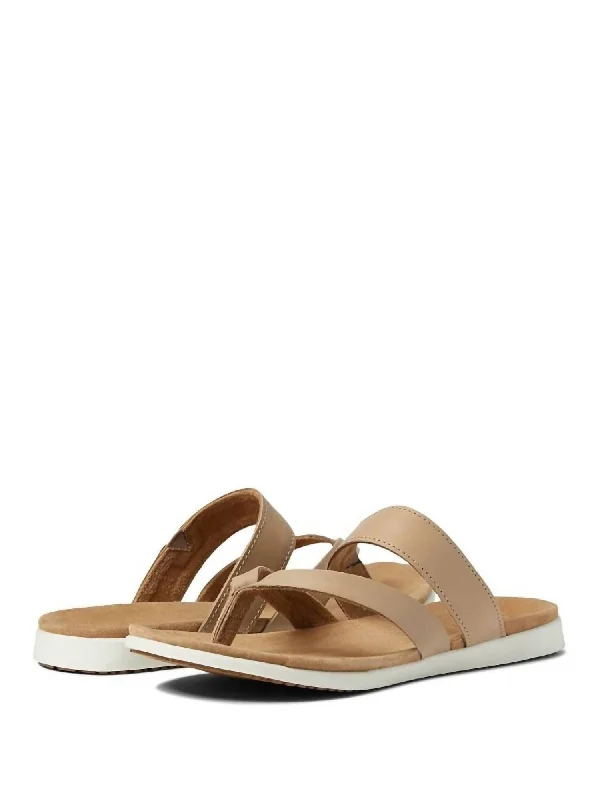 Cara Flip Sandals In Taupe