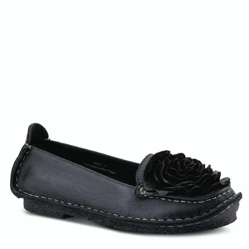 Dezi Slip-On Shoe In Black