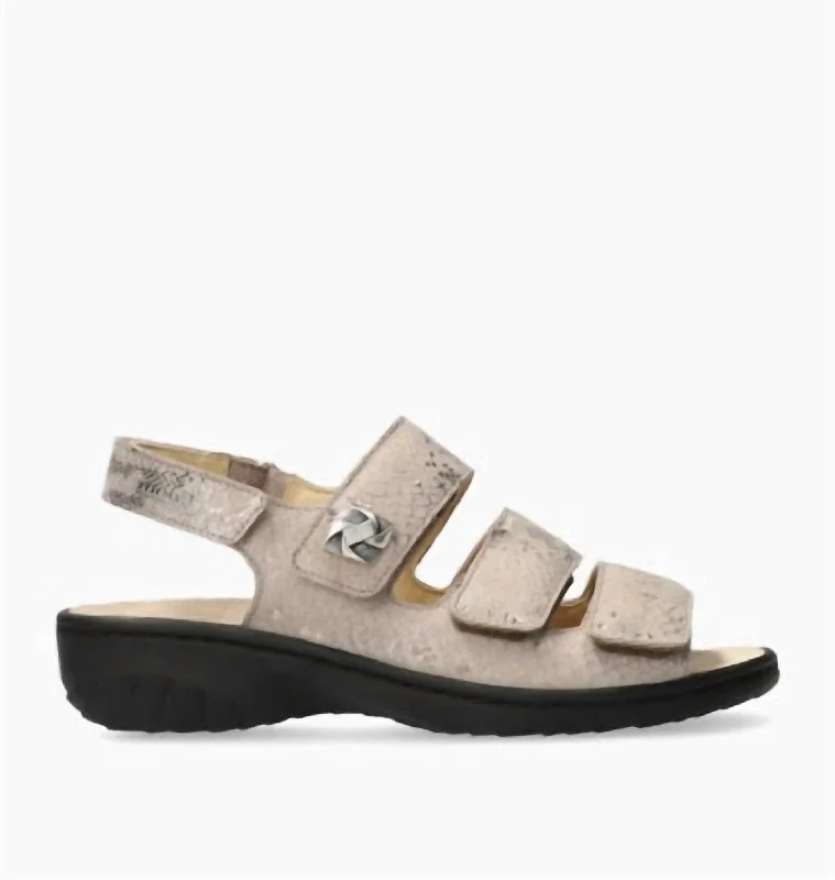 Giorgina Women's Walking Sandal In Taupe