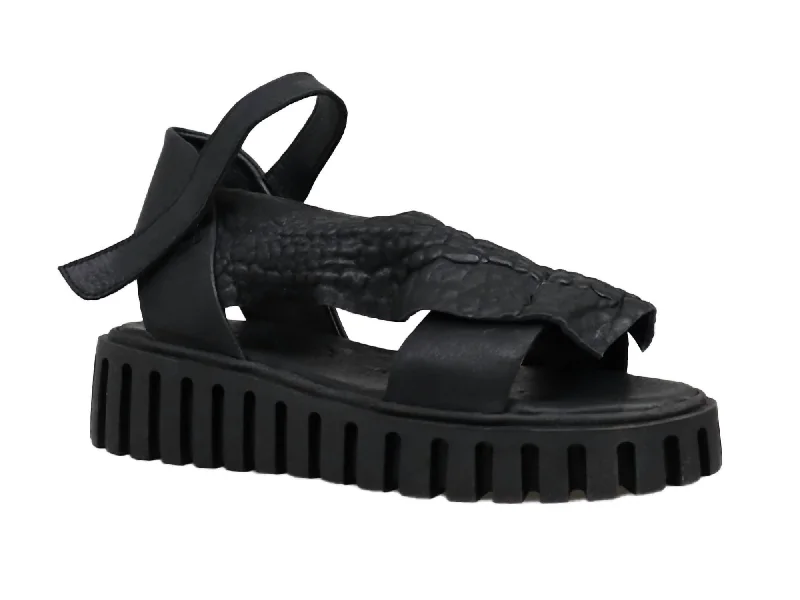 Women Hera Sandal In Black