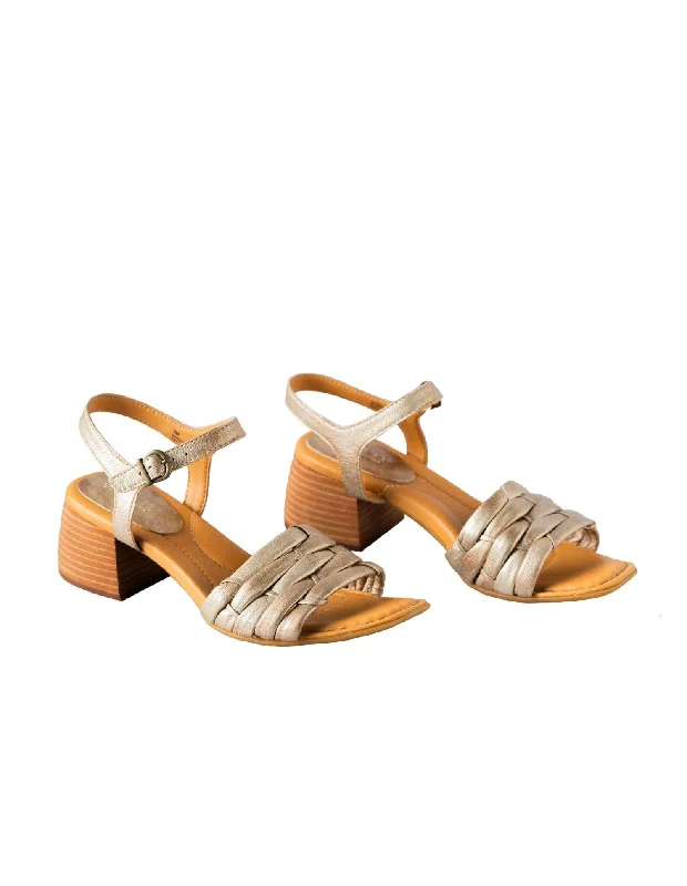 Women Shonie Sandal In Light Gold