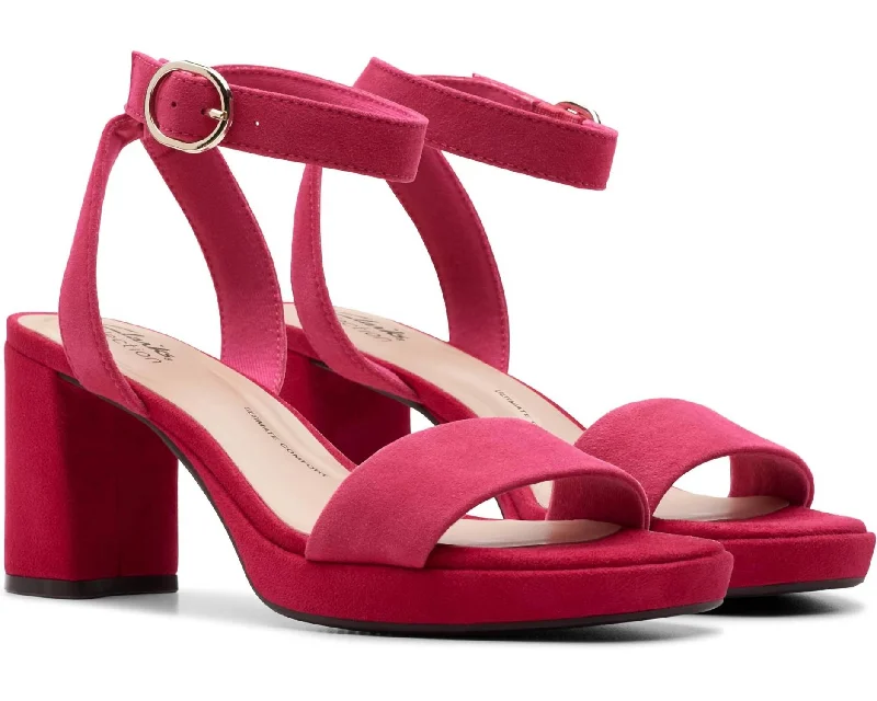 Women's Ambyrlyn Bay Sandal In Fuchsia Suede