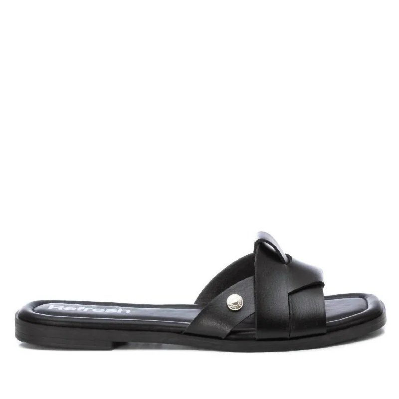 Women's Flat Sandals In Black