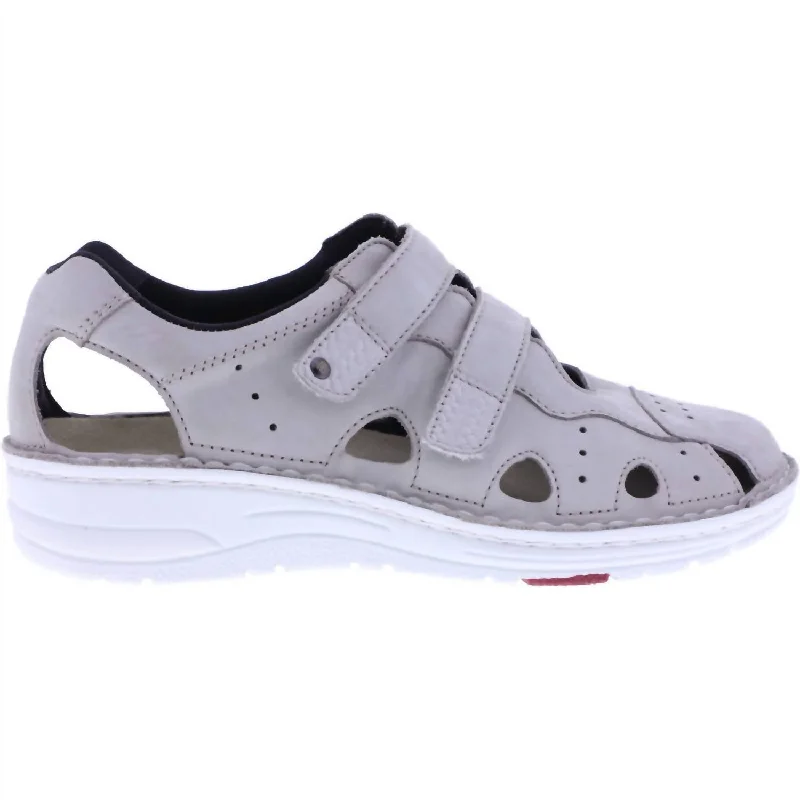 Women's Larena Sandal In Grey