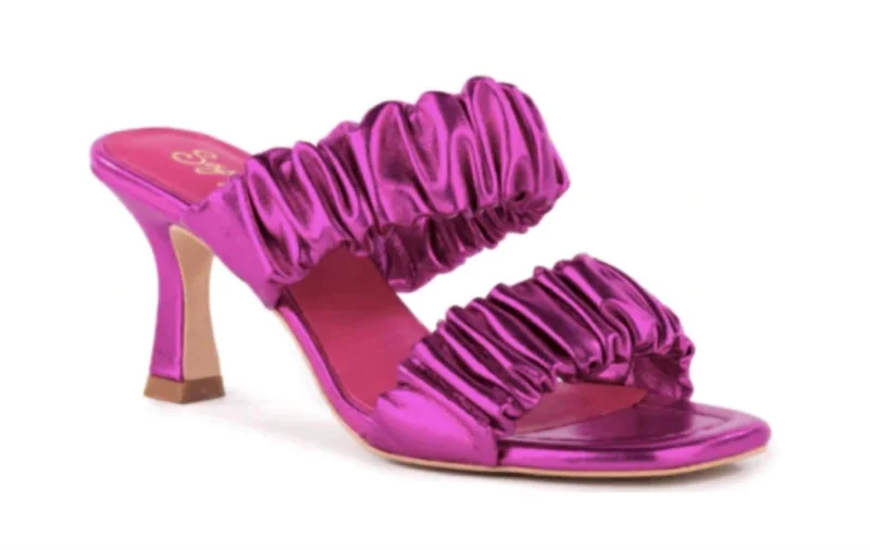 Women's Leeward Metallic Sandal In Fuchsia Metallic