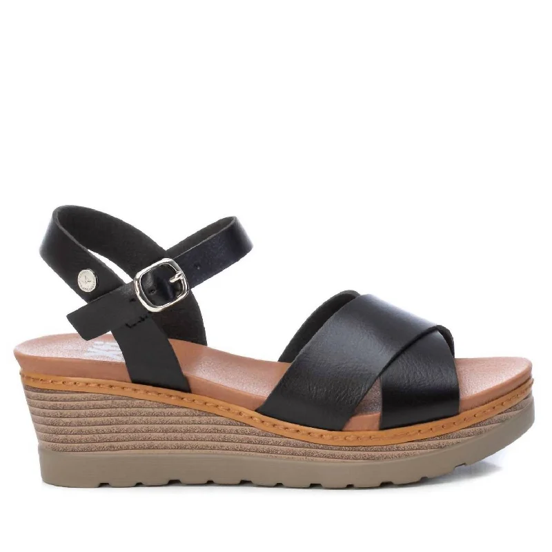 Women's Wedge Cross Strap Sandals In Black