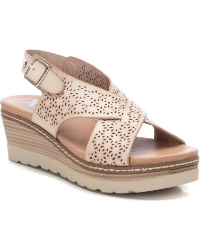 Women's Wedge Sandals In Beige