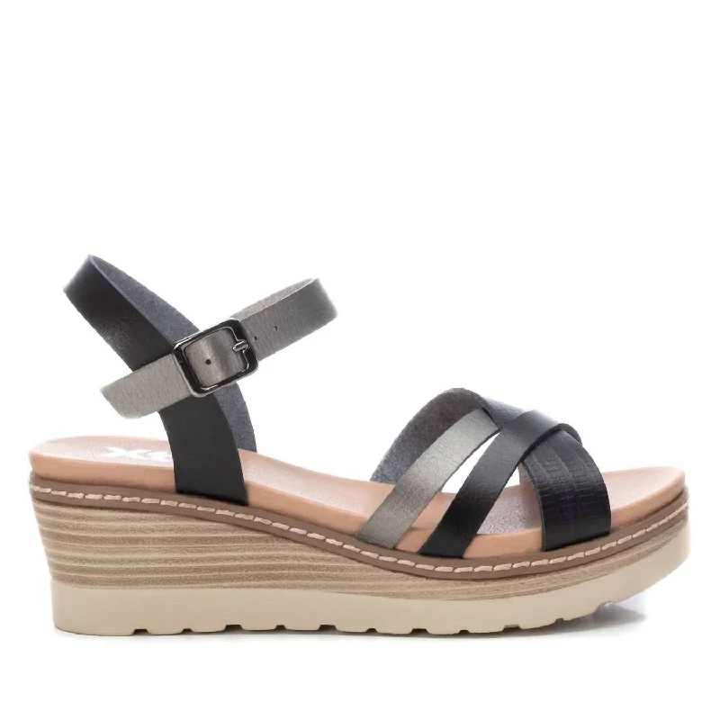 Women's Wedge Sandals In Black