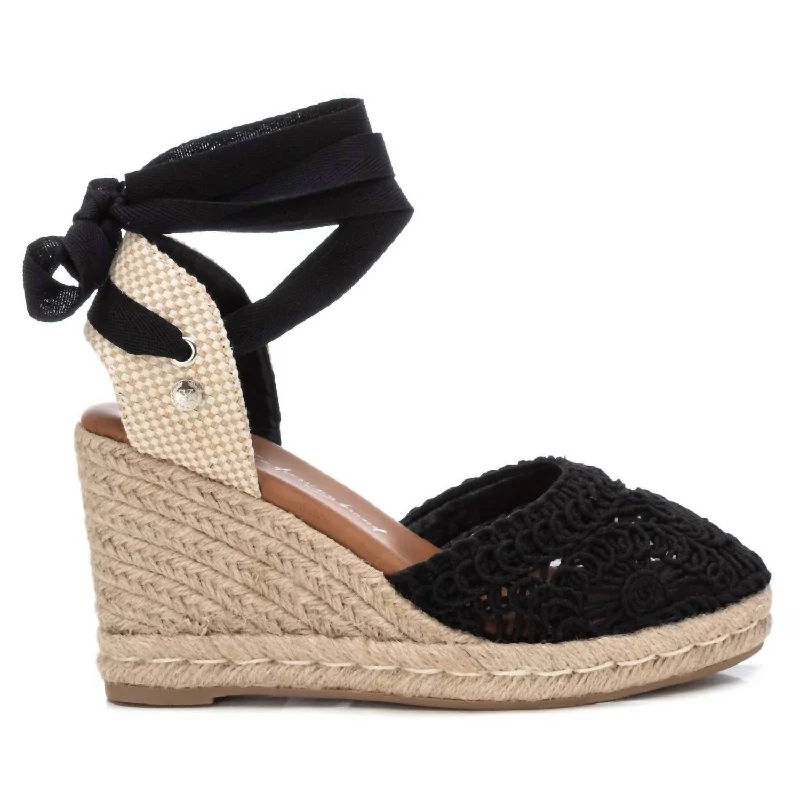 Women's Wedge Sandals In Black