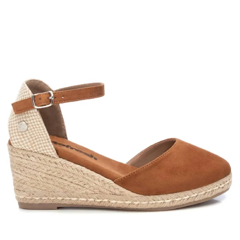 Women's Wedge Sandals In Camel