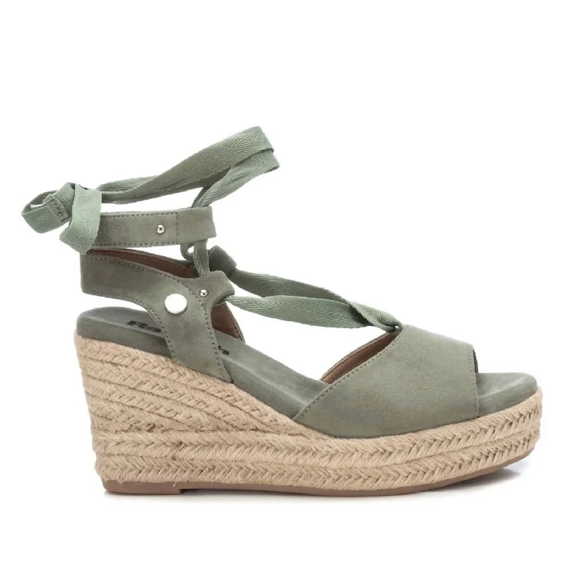 Women's Wedge Sandals In Kakhi