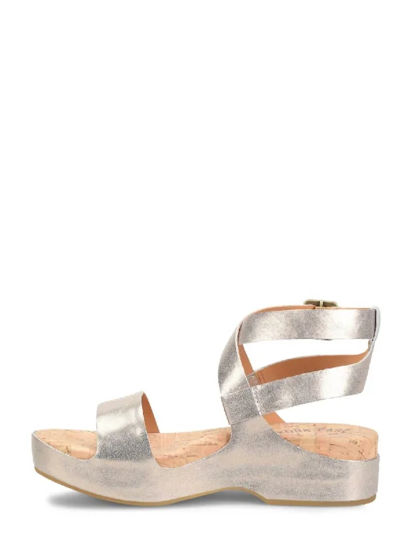 Yadira Wedge Sandals In Soft Gold Leather