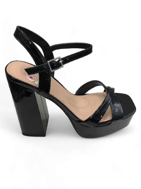 Ironed Platform Heel In Black Patent