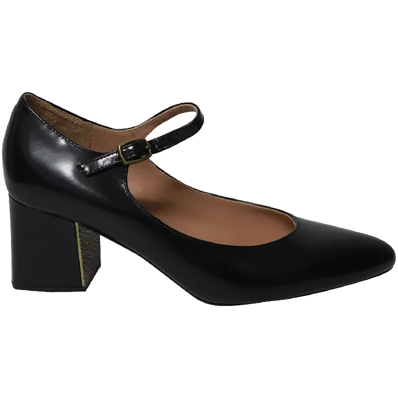 Jil Sander Glossed Mary Jane Pumps in Black Patent Leather