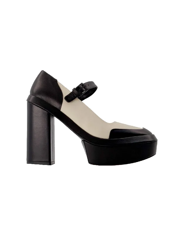 Juna Pumps in Black Leather