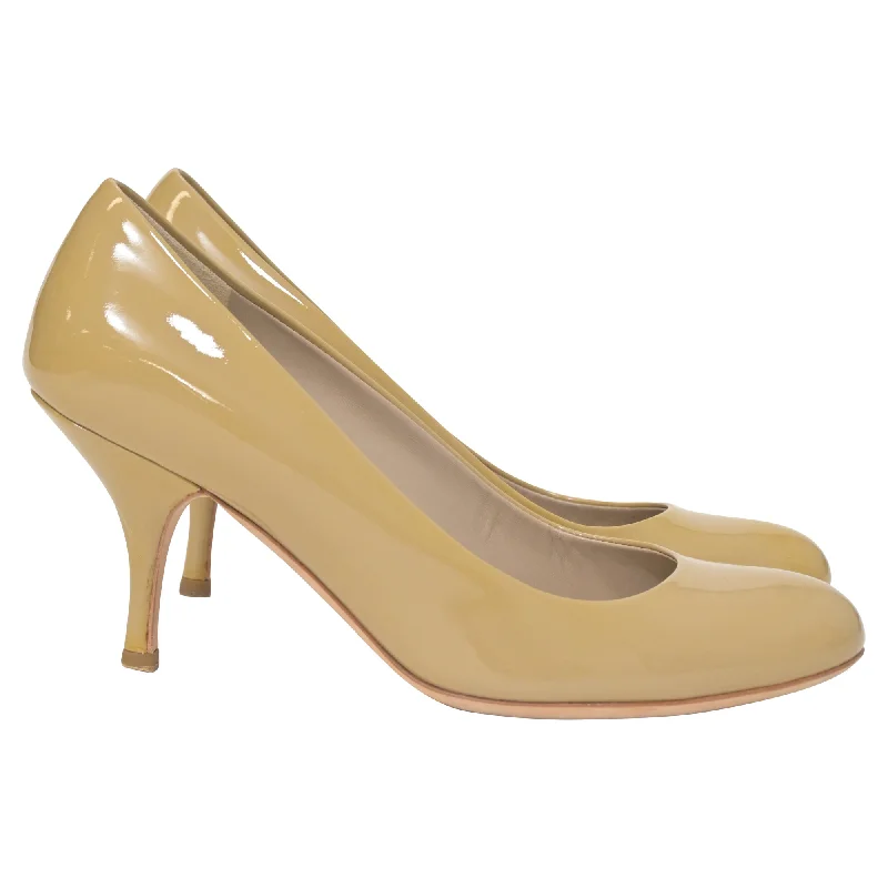 Miu Miu Mid-Heel Pumps in Beige Patent Leather